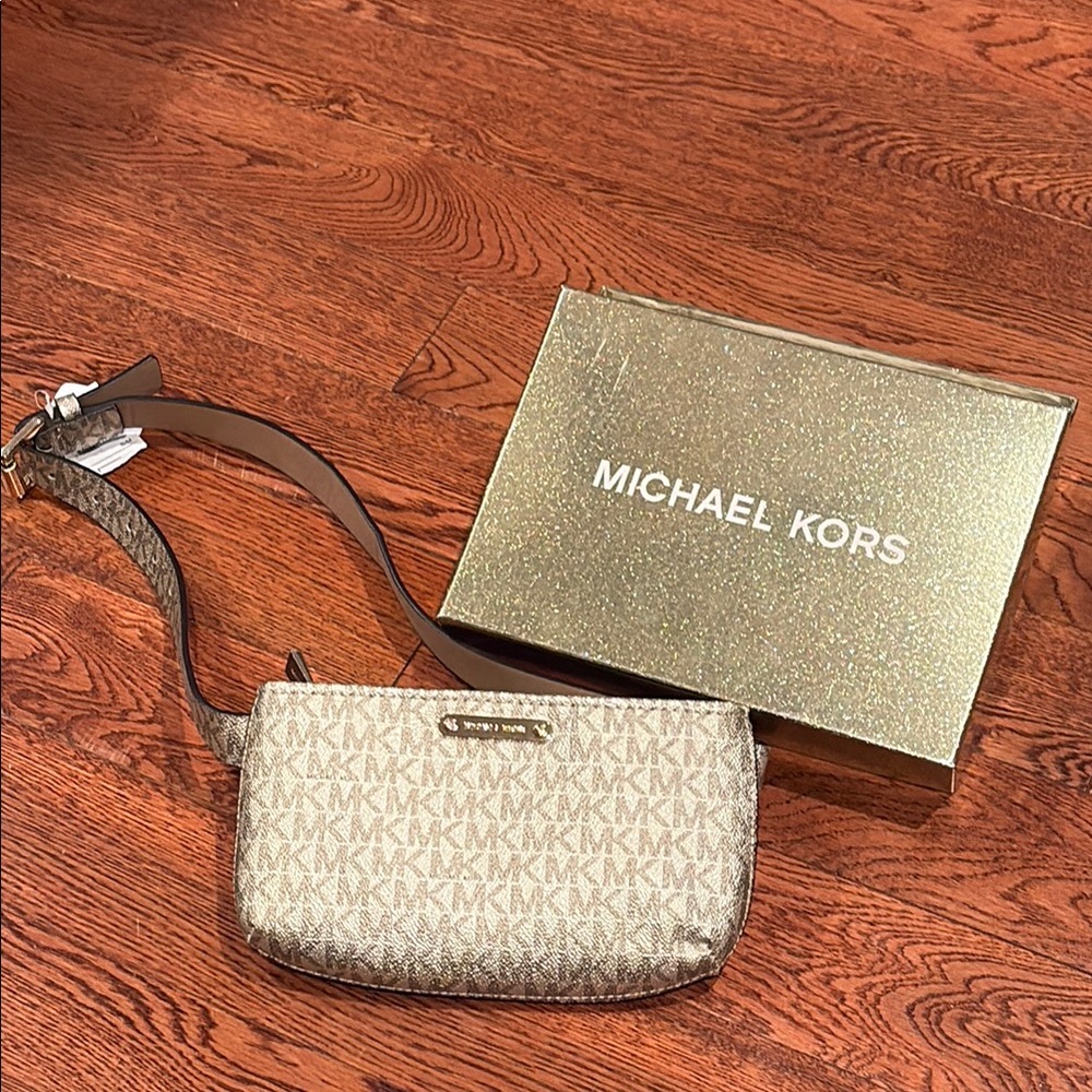Michael Kors Metallic Logo Crossbody Bag - Gold